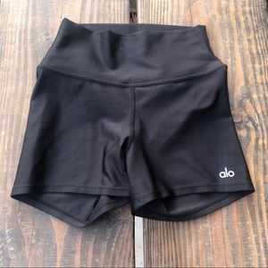 Alo Yoga Airlift Shorts